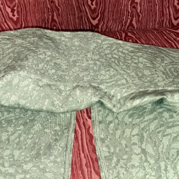 Gymshark Seamless Leggings Army Green Size XS Yoga Workout Running Gym - Picture 8 of 15